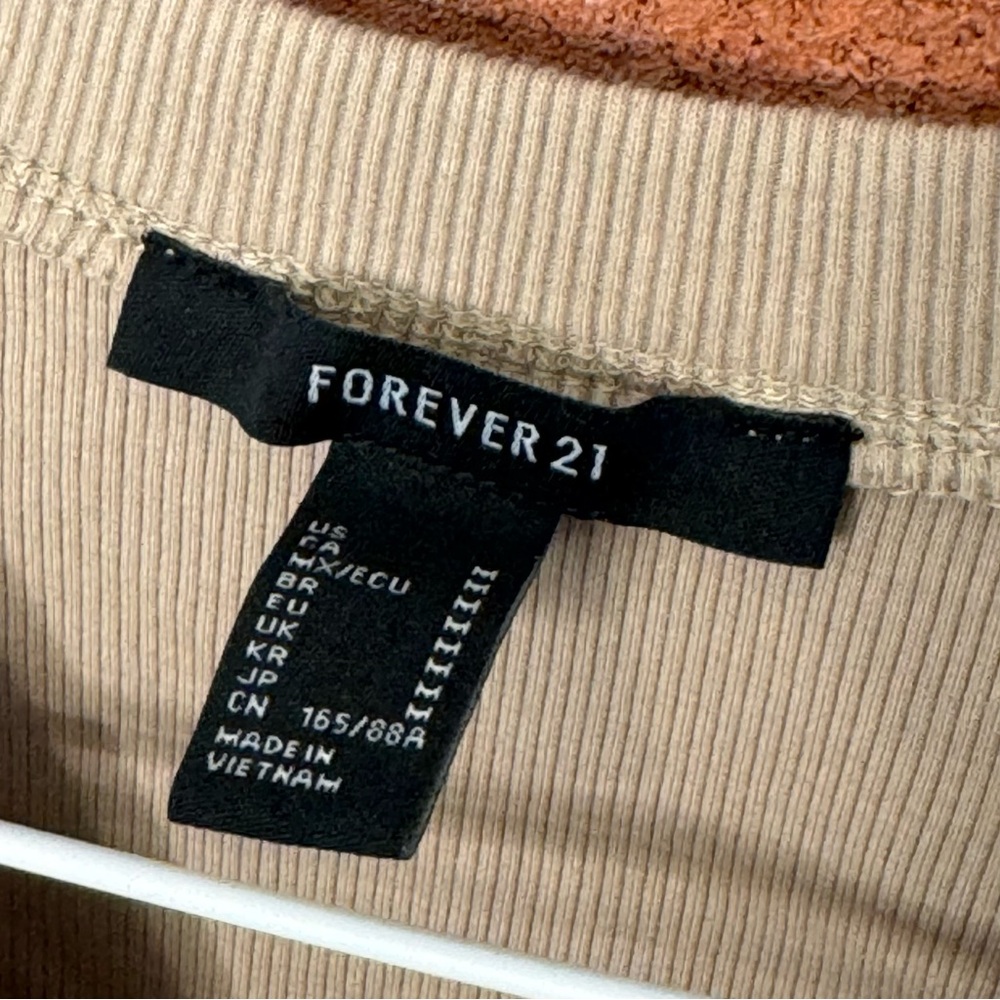 Forever 21 Women’s Tan Sleeveless Crop Top - Picture 4 of 6